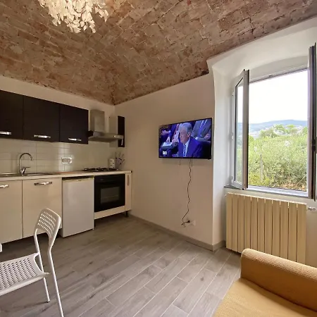 Apartment La Casa Del Borgo Nature Sport & Relax Big Loft Calice Ligure